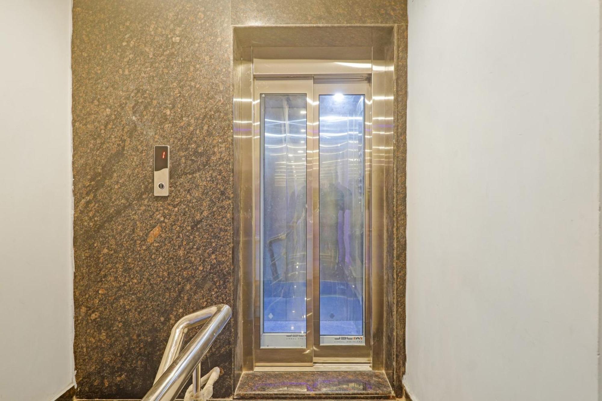 Townhouse Che Sigma Hotel Haidarábád Kültér fotó