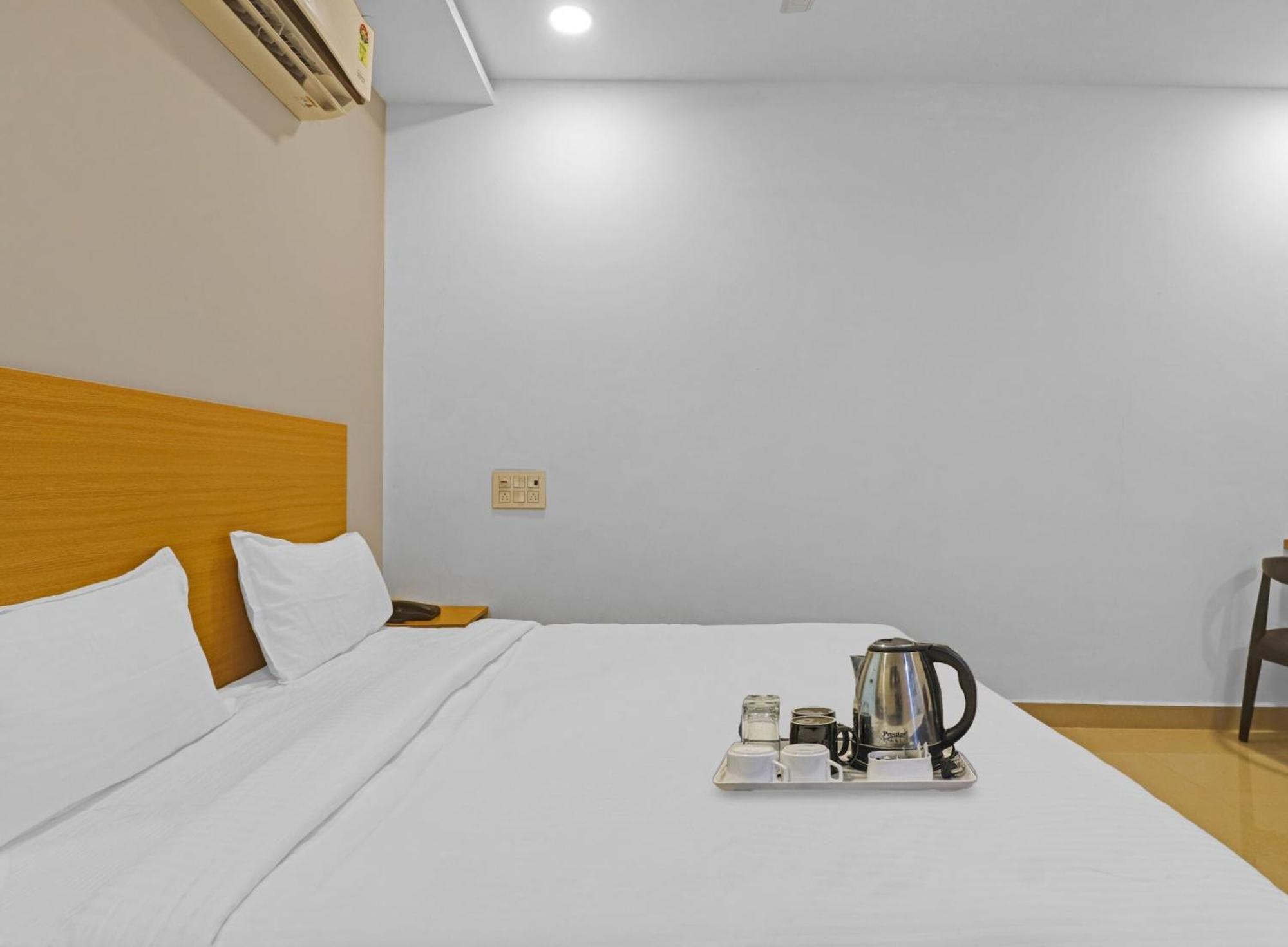 Townhouse Che Sigma Hotel Haidarábád Kültér fotó